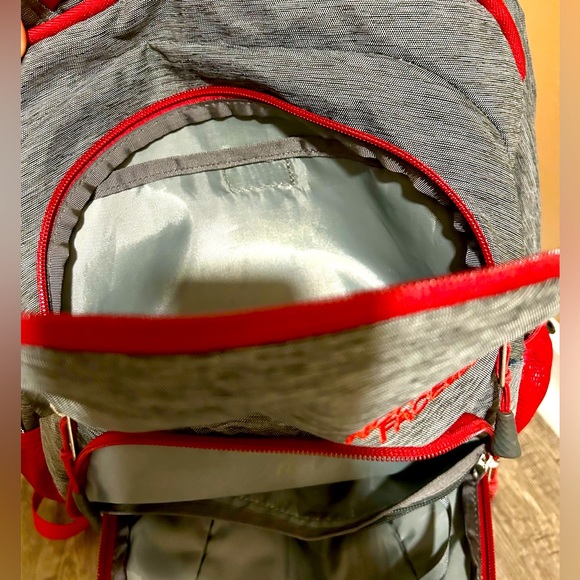 The North Face Pivoter Laptop Backpack Red/Gray - Unisex - Picture 7 of 12